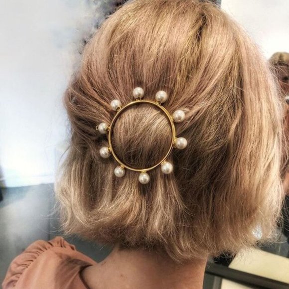 Anthropologie Accessories - 💫Golden Pearl Round Barrette 💫